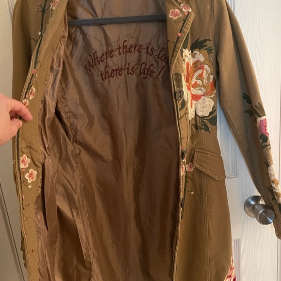 Jacket - Picture 4 of 7